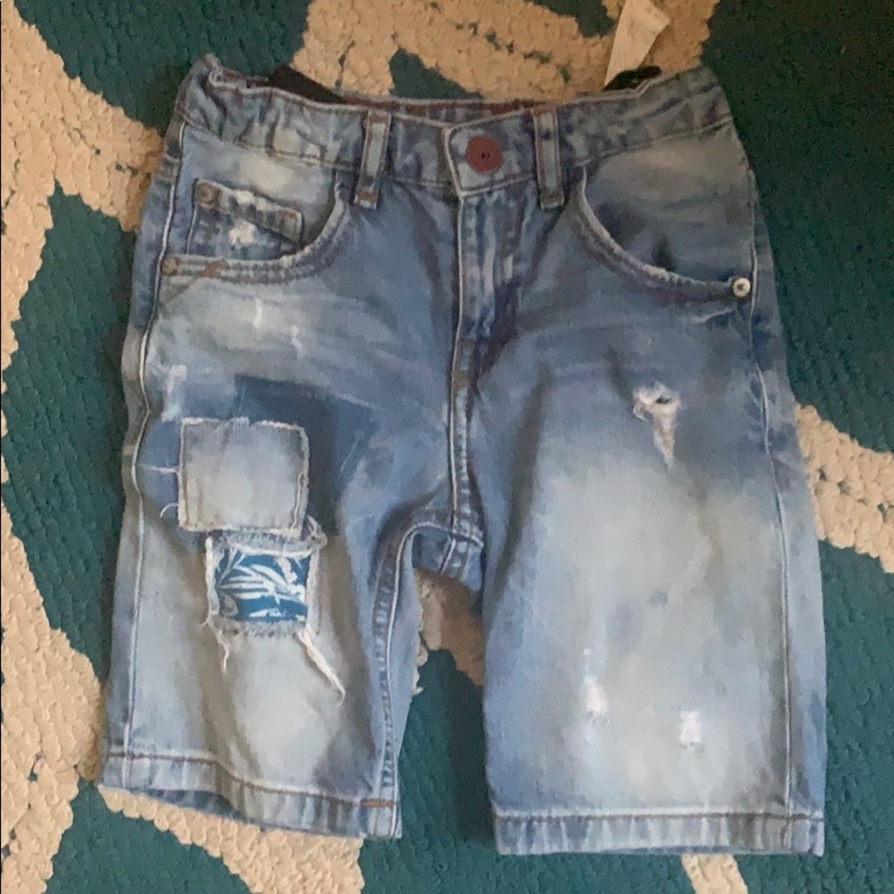 Zara boys shorts size 5(110cm)